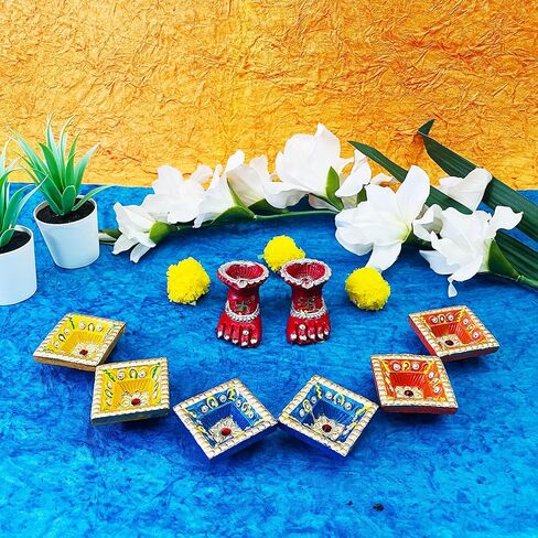 6 دياس و2 لاكسمي تشاران ديا دياس احتفالية بألوان متنوعة مع فتائل قطنية ديكورات احتفالية مصباح زيت ديوالي أضواء طين دياس لحامل ضوء الشاي ديوالي ديكور هندي ديكورات ديوالي in Kuwait