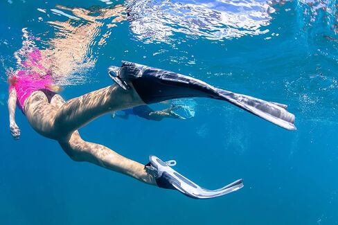 OCEAN REEF - زعانف ثنائية - زعانف للغطس والسباحة ووزن منخفض لسهولة التعبئة والسفر (أحمر، صغير/صغير جدًا) in Saudi Arabia