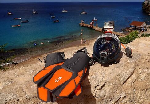OCEAN REEF - زعانف ثنائية - زعانف للغطس والسباحة ووزن منخفض لسهولة التعبئة والسفر (أحمر، صغير/صغير جدًا) in Saudi Arabia