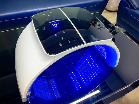 Holsn LED قناع الوجه العلاج بالضوء - 7 ألوان فوتون LED العلاج بالضوء للوجه والرقبة والجسم، قناع العلاج بالضوء الأحمر الاحترافي للوجه جهاز العلاج بالضوء المنزلي Solon Spa، الوقت المحدد مسبقًا ووضع الدورة in Kuwait