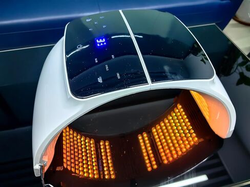 Holsn LED قناع الوجه العلاج بالضوء - 7 ألوان فوتون LED العلاج بالضوء للوجه والرقبة والجسم، قناع العلاج بالضوء الأحمر الاحترافي للوجه جهاز العلاج بالضوء المنزلي Solon Spa، الوقت المحدد مسبقًا ووضع الدورة in Kuwait