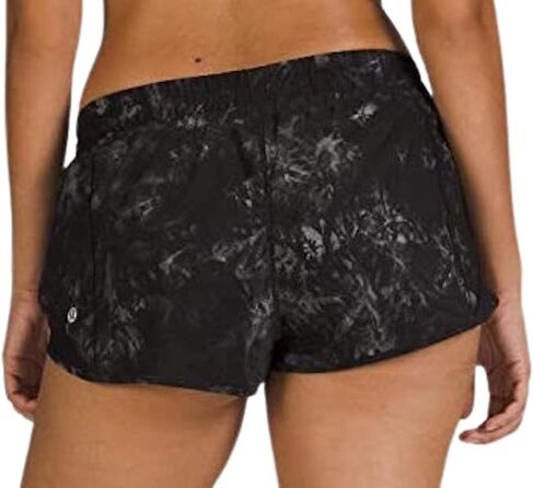 Lululemon Athletica LULULEMON Hotty Hot Short II 2.5 بوصة (مقاس 4، أكويلا أسود متعدد/أسود) in Kuwait