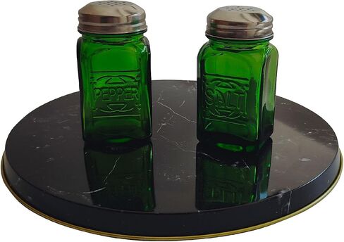 Vintage Salt and Pepper Shakers (Green, Medium) in Saudi Arabia