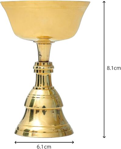 مصباح زيت بوجا الهندي المصنوع يدويًا من النحاس، مصباح ديا ذهبي منقوش بتصميم ضياء لديوالي بوجا in Saudi Arabia