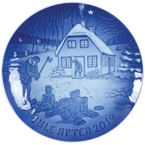 Bing & Grondahl 2019 Christmas Plate, Chopping Wood in Saudi Arabia