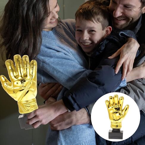 كأس كأس حارس المرمى، كأس الجائزة الذهبية لكرة القدم وكرة القدم والهوكي والرجبي والمسابقات الرياضية والمدارس in Saudi Arabia