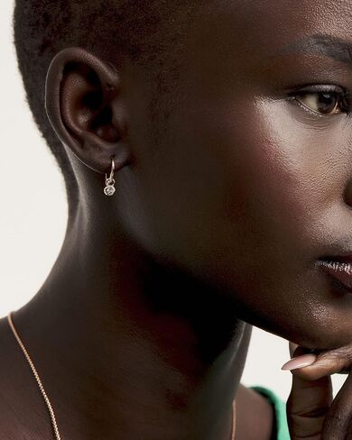 تيد بيكر سينالا كريستال هوجي in Kuwait