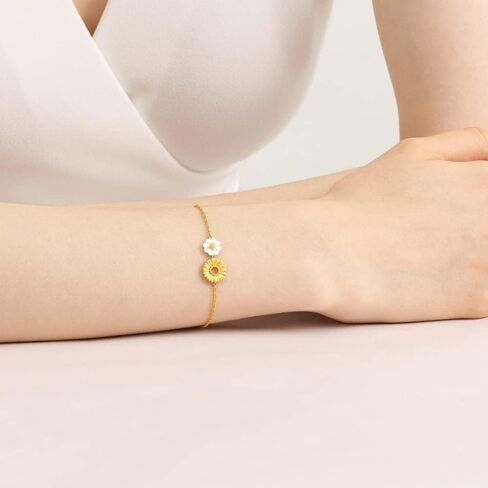 CHOW SANG SANG 999 24K Solid Gold Mother of Pearl Daisy Bracelet for Women 93268B | 7", (18 CM), 7 inch, Metal, not known in Saudi Arabia