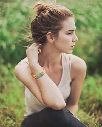 سوار من الكريستال الطبيعي للنساء، 7 شاكرا نحاسية من الكريستال المعالج الطبيعي مفتوح على مصراعيه in Kuwait