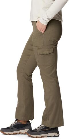 Columbia Women's Calico Basin Cotton Pant in Saudi Arabia