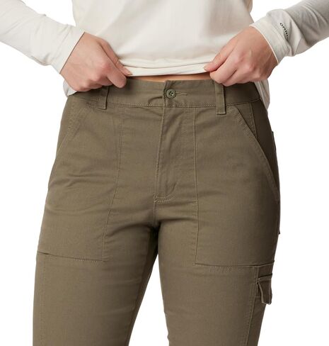 Columbia Women's Calico Basin Cotton Pant in Saudi Arabia