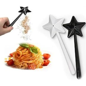 2Pcs Black and White Salt and Pepper Shaker Magic Wands, Pentagram Shape Salt Dispenser, Wand Salt and Pepper Shakers, Star Wand Salt and Pepper Shakers Refillable With Holes Kitchen Accessories，Mills