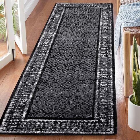 سجادة SAFAVIEH Adirondack Collection - 2'6" x 20'، أسود وفضي، تصميم متعثر، لا يتساقط ويسهل العناية به، مثالي للمناطق ذات حركة المرور العالية في غرفة المعيشة وغرفة النوم (ADR110A) in Saudi Arabia