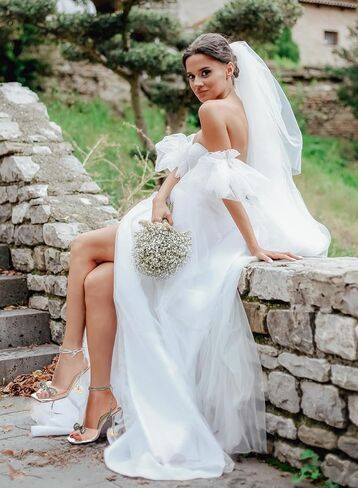 صنادل نسائية بكعب من CASALANDER صنادل ذات كعب كريستالي وعقدة مزدوجة وكعب شفاف وكعب مربع وأصابع القدم لحفلات الزفاف والمواعدة in Kuwait