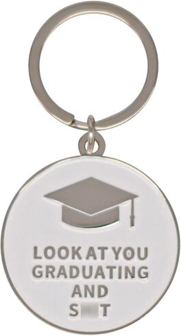 سلسلة مفاتيح هدايا التخرج 2022 للنساء والرجال - هدايا فئة 2022 له أو لها - فكرة هدية للطلاب المتخرجين من المدرسة الثانوية والكلية والجامعة - هدية مجوهرات للفتيات المراهقات أو الصبيان in Kuwait