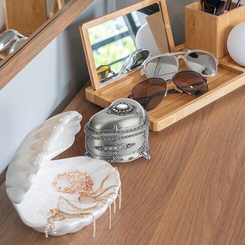 صندوق موسيقى عتيق من ELLDOO، صندوق مجوهرات موسيقي على شكل قلب معدني فضي، صندوق تذكار، صندوق تخزين مجوهرات صغير هدية للفتيات والنساء (اللحن: You are My Sunshine) in Kuwait