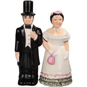 Attractives Magnetic Ceramic Salt Pepper Shakers Abraham Lincoln and Mary