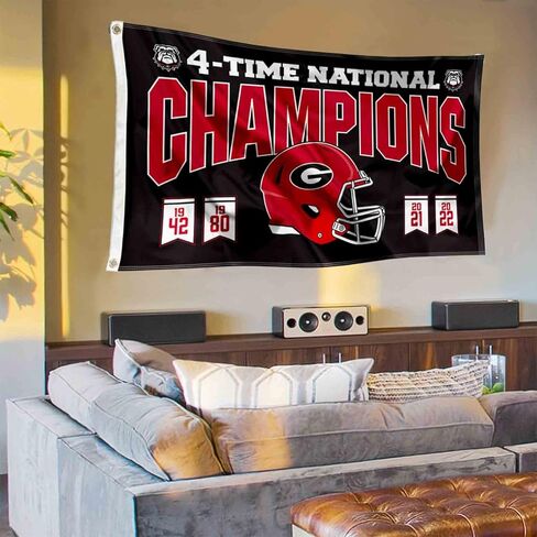 شركة College Flags & Banners Co. Georgia Bulldogs 4 Time Champs لافتة ومنسوجة على الحائط in Saudi Arabia