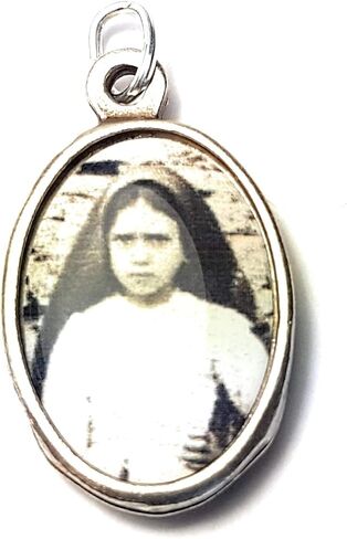 3rd class relic medal Saint Jacinta Marto patron Bodily ills Portuguese Children Captives People ridiculed for their piety Prisoners Sick people Against sickness Fatima Portugal Blessed Virgin in Saudi Arabia