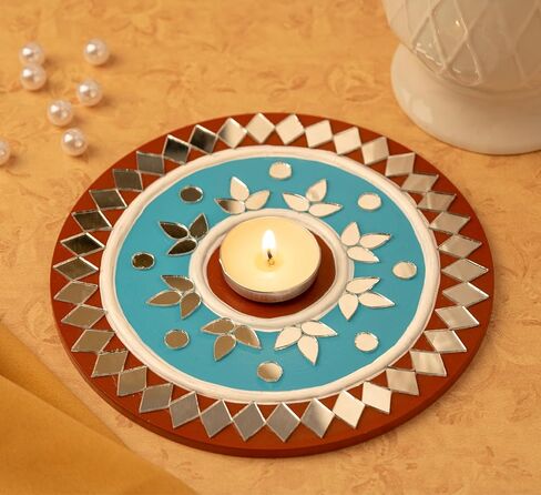 حامل شموع الشاي الخفيف من IndoTribe - 6 بوصة، حامل شموع Lippan Tealight باللون الأحمر والأزرق | حامل إضاءة على شكل حرف T لديكورات ديوالي للمنزل، غانيش بوجا، ديكورات الزفاف الهندية in Kuwait