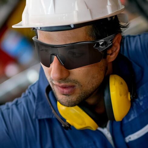 OXG 12 حزمة نظارات أمان للرجال والنساء، ANSI Z87.1 نظارات عمل مقاومة للخدش والصدمات نظارات واقية in Kuwait