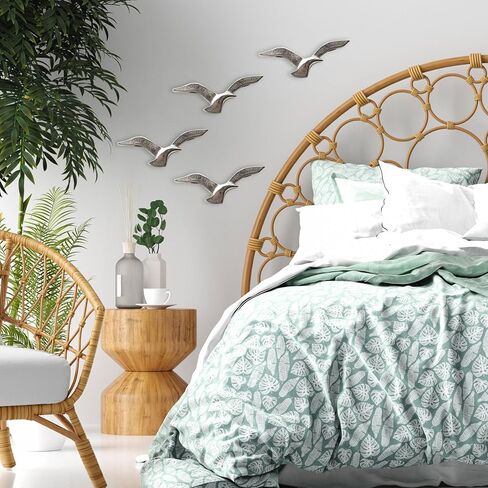 WHW Whole House Worlds Americana Flock of Flying Sea Gulls، مجموعة من 4، منحوتة حائط، مصنوعة يدويًا، ألومنيوم فضي مصبوب، 8.25 عرض in Kuwait