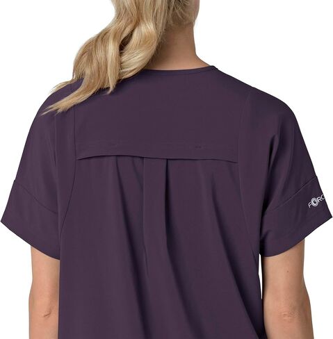 قميص Carhartt النسائي ذو الحجم الكبير برقبة على شكل حرف V in Saudi Arabia