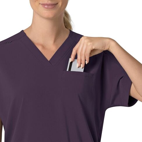 قميص Carhartt النسائي ذو الحجم الكبير برقبة على شكل حرف V in Saudi Arabia