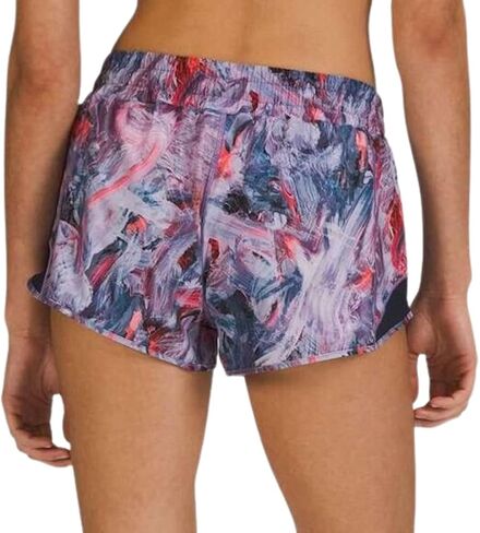 Lululemon Athletica Hotty Hot Short II 2.5 بوصة (مقاس 6، أرجواني جوي متعدد/كحلي كلاسيكي)، أزرق داكن، أرجواني in Kuwait