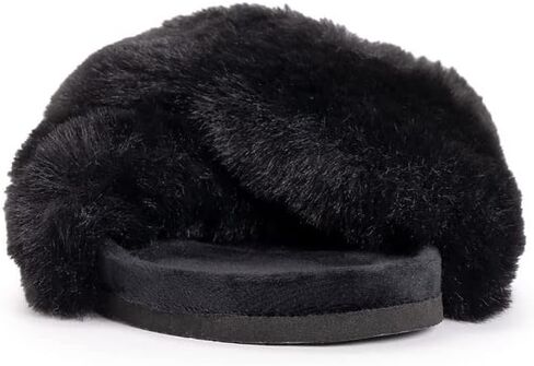 MUK LUKS Women's Hydrangea Slipper in Saudi Arabia