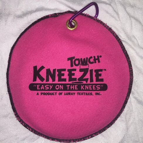 وسادة الركبة Kneezie Disc Golf (أسود أساسي) in Saudi Arabia