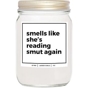 YouNique Designs Smut Candle 8oz - هدايا عشاق الكتب Smutty - أفكار هدايا لمحبي الكتب Smutty، هدايا مضحكة للقارئ Smut - هدايا Smut Book، هدايا الكتب Smutty - Merch Book Smut (الخزامى والفانيليا)