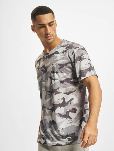 Nike Men's Legend Short Sleeve Training Tee (Medium, Grey Fog) in Saudi Arabia