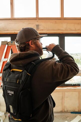 حقيبة ظهر CamelBak الاحترافية المتينة المصنوعة من قماش البوليستر مع جيوب أمامية آمنة وفتحات تبريد in Kuwait