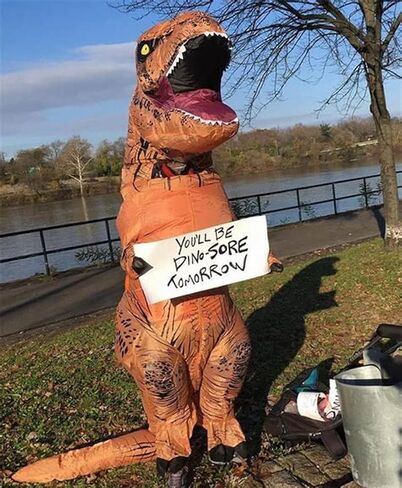 زي ديناصور من RHYTHMARTS، أزياء تريكس القابلة للنفخ، أزياء الهالوين للبالغين in Kuwait