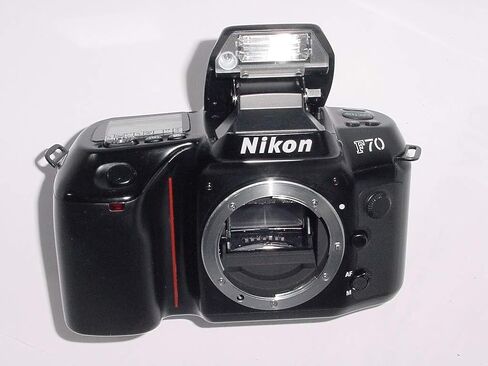 كاميرا Nikon N70 / F70 مقاس 35 مم SLR (الهيكل فقط) (متجددة) in Saudi Arabia
