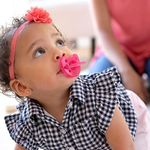 لهاية تشيكو فيسيوفورما 100% من السيليكون الناعم للأطفال من عمر 0 ​​إلى 6 أشهر | خالية من مادة BPA واللاتكس | حالة قابلة لإعادة الاستخدام | أزرق/أخضر، قطعتان in Kuwait