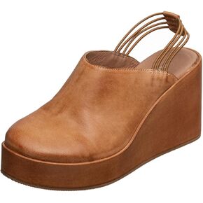 حذاء نسائي من Antelope مصنوع من الجلد من Brooks in Kuwait