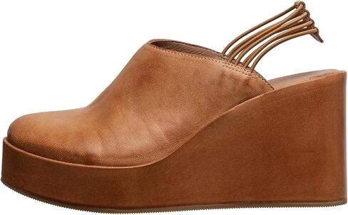 حذاء نسائي من Antelope مصنوع من الجلد من Brooks in Kuwait