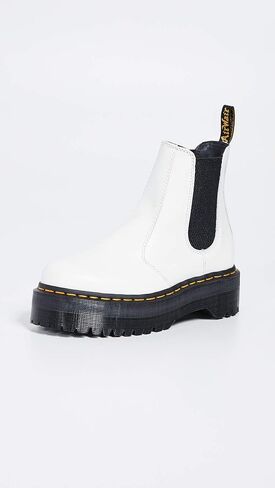 Dr. Martens Unisex 2976 Chelsea Boot in Saudi Arabia