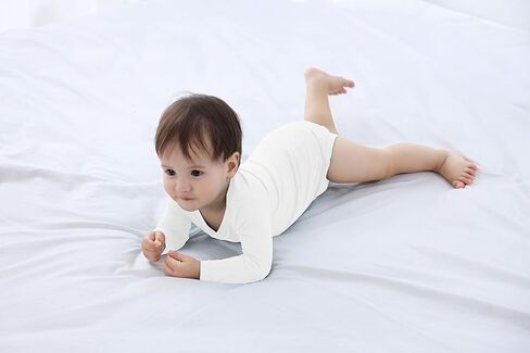 GUISBY Unisex Baby Rayon of Bamboo Snap Bodysuits, Long Sleeve with Mittens Cuffs Bodysuit in Saudi Arabia