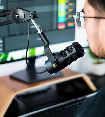 MAONO XLR Podcast Dynamic Microphone, Cardioid Studio Mic with Boom Arm for Vocal Recording,Streaming,Gaming, Voice Isolation Technology, Metal Mic, Works for Audio Interface, Mixer-PD100S in Kuwait