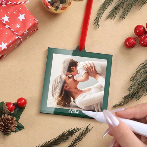 UNIQOOO 8 Pcs Christmas Acrylic Gold Photo Frame Ornaments for Display Picture, 2.5 x 2.5 inch Festive Hanging Decoration, Double-Sided Picture Frames for Holiday Season, Home, Party, Xmas Tree Decor in Kuwait