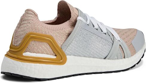 حذاء رياضي Ultraboost 20 للسيدات من أديداس من Stella McCartney in Kuwait