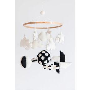 Black and White Mobile/High Contrast Baby Mobile/Monochrome Baby Decor/Gender Neutral Baby Nursery