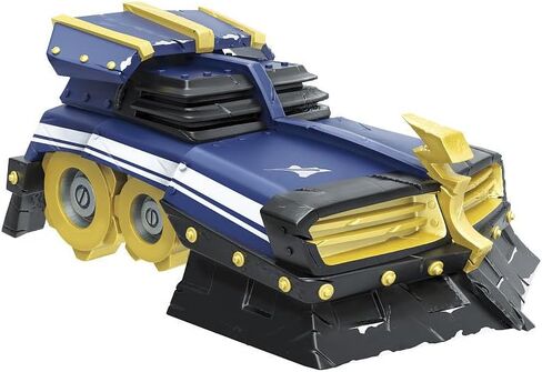 Skylanders Superchargers Character & Vehicle Bundle - High Volt & Shield Striker in Kuwait