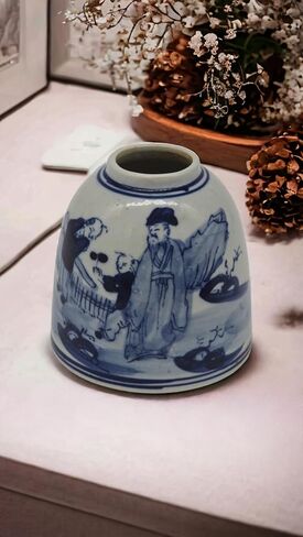 Festcool Antique Style Blue and White Porcelain Ceramic Covered Jar Vase, China Ming Style, Jingdezhen Chinese (S2) (Blue Bird) Blue Swan Small classic in Saudi Arabia