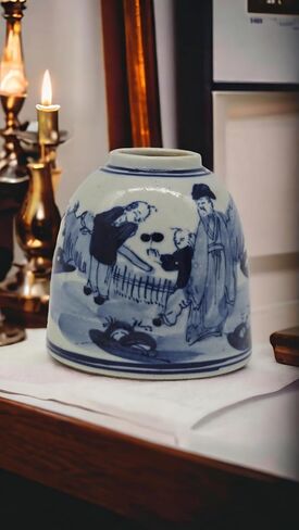 Festcool Antique Style Blue and White Porcelain Ceramic Covered Jar Vase, China Ming Style, Jingdezhen Chinese (S2) (Blue Bird) Blue Swan Small classic in Saudi Arabia