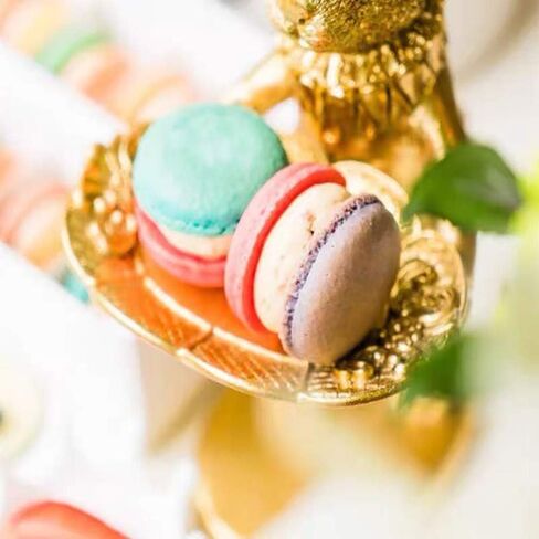 12 Pack Macarons Boxes Packaging, Brown Kraft Macaroon Boxes with Clear Display Window,Macarons Container or Packaging Boxes for Mini Cupcakes Cookies in Saudi Arabia