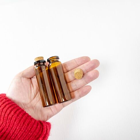 8ml Brown Empty Mini Glass Wish Bottles with Cork Small Brown Glass Vials Cork Amber Glass Vials-50 Pack in Kuwait